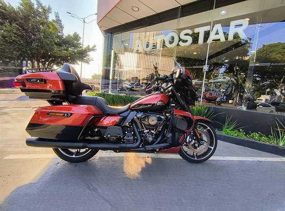 HARLEY-DAVIDSON STREET GLIDE ULTRA 
